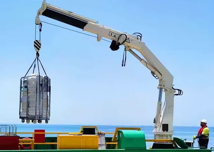 Folding Deck Crane
